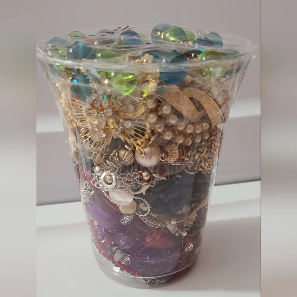 Jewelry Jar lot brooches necklaces bracelets vintage & modern glass rhinestones - Picture 2 of 10